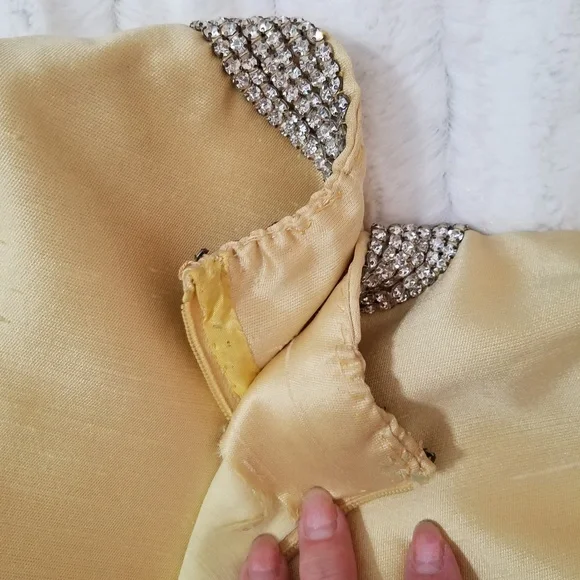 Vintage 50's yellow dress cap sleeve rhinestone collar lined sz. 8/10 - Picture 5 of 10